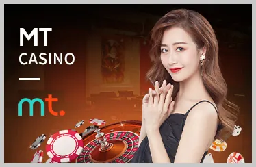 Bàn Poker trực tuyến với chip và bài